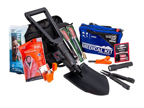 Featured image of post Car Safety Kit Items / Geico has you covered for severe winters and emergency situations.