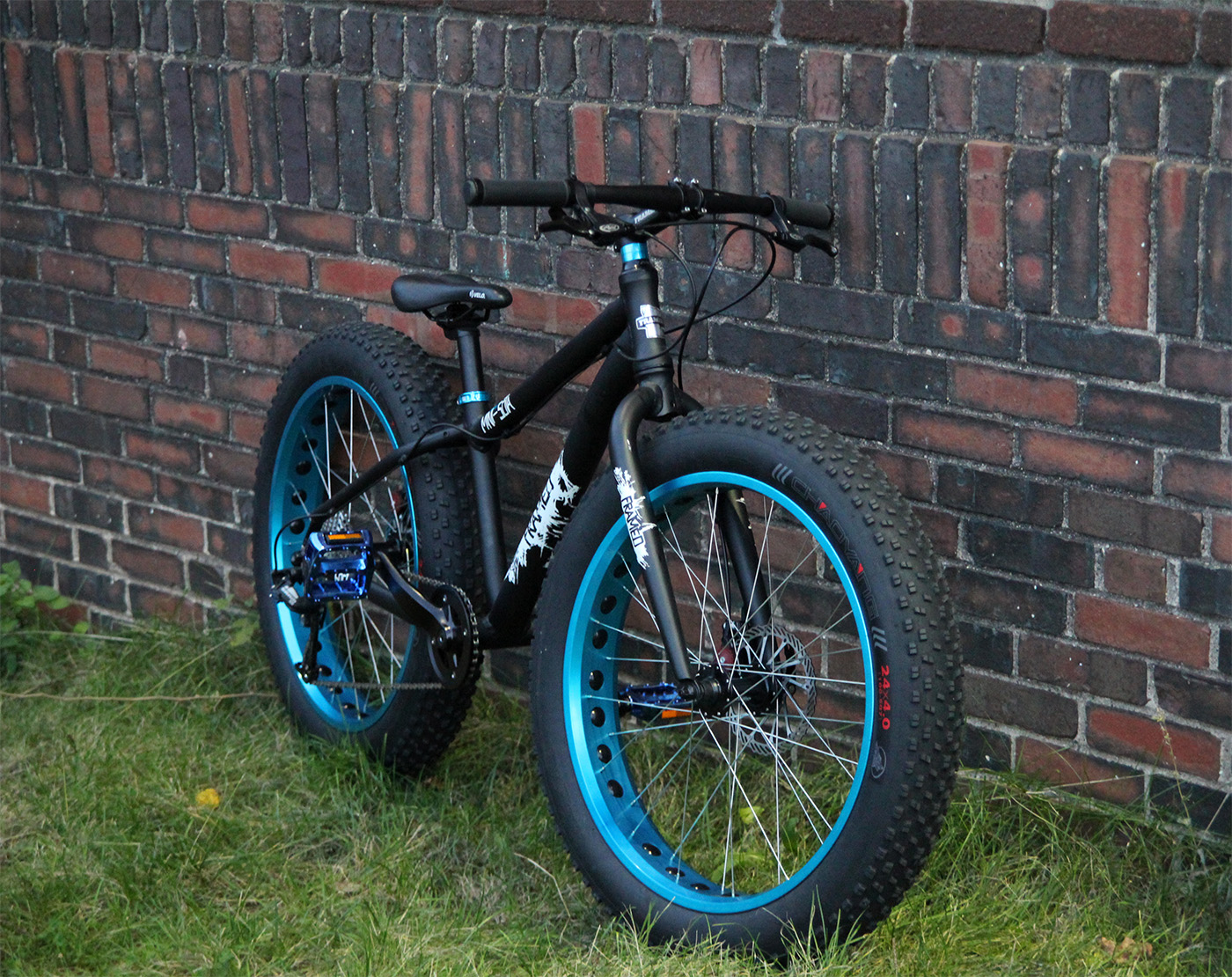 bicycle with big tyres