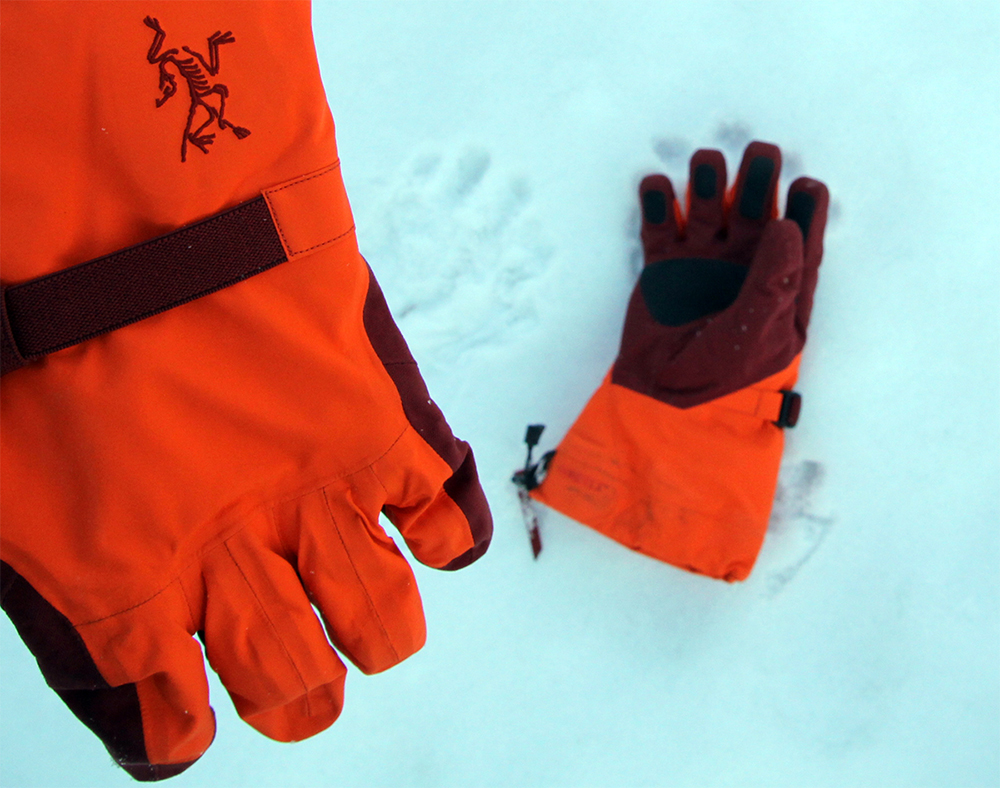 First Look: Arc'teryx Lithic Gloves GearJunkie