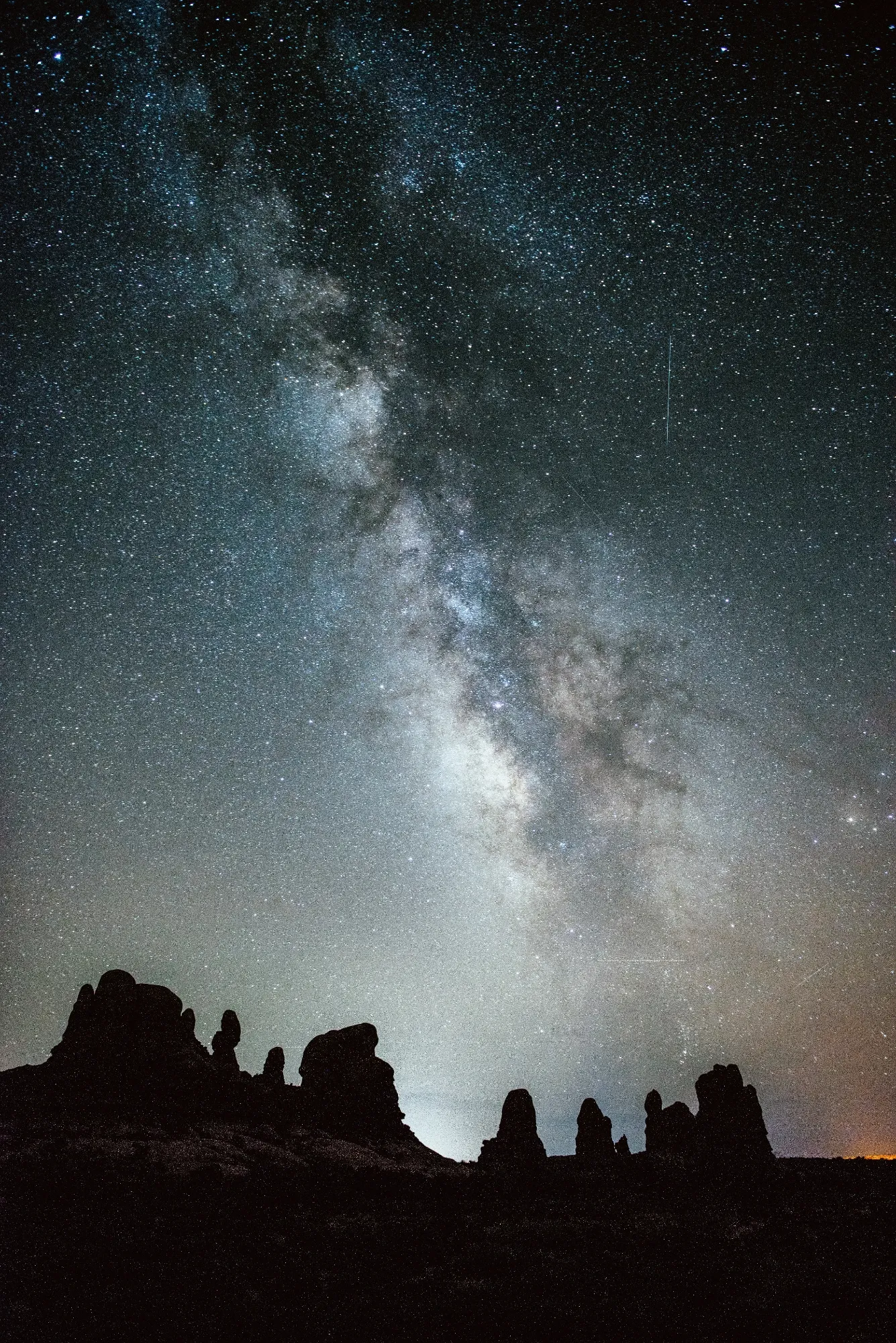 Topographic map showing the state of Idaho with rivers and elevation shading.